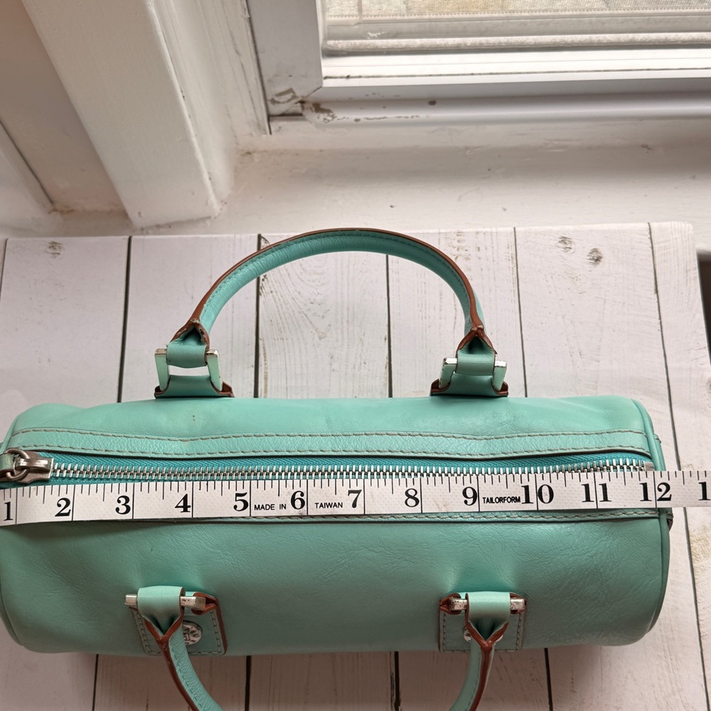 Michael Kors | Vintage Leather Barrel Hand Bag, Mint Green - Picture 14 of 17